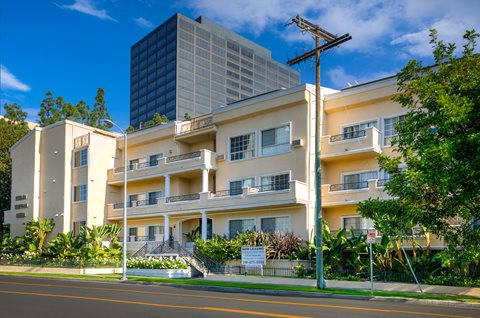 Apartment Building in Los Angeles